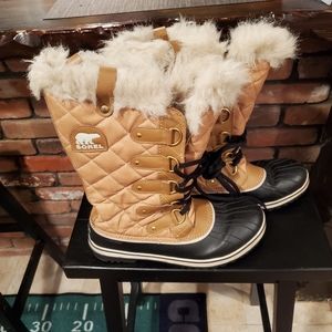 Womens Sorel Tofino Catriona Boots